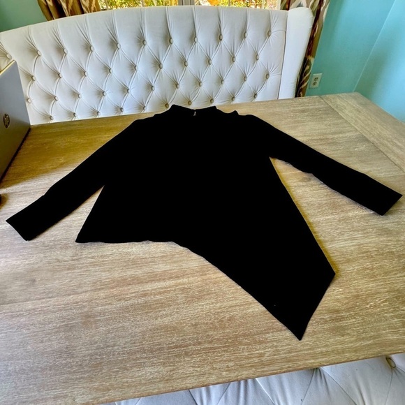 NICHOLAS L/S OPEN SLEEVE BLOUSE - Picture 1 of 9